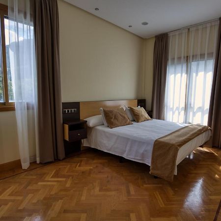 Hotel Asador Arriarte เอบาร์ ภายนอก รูปภาพ