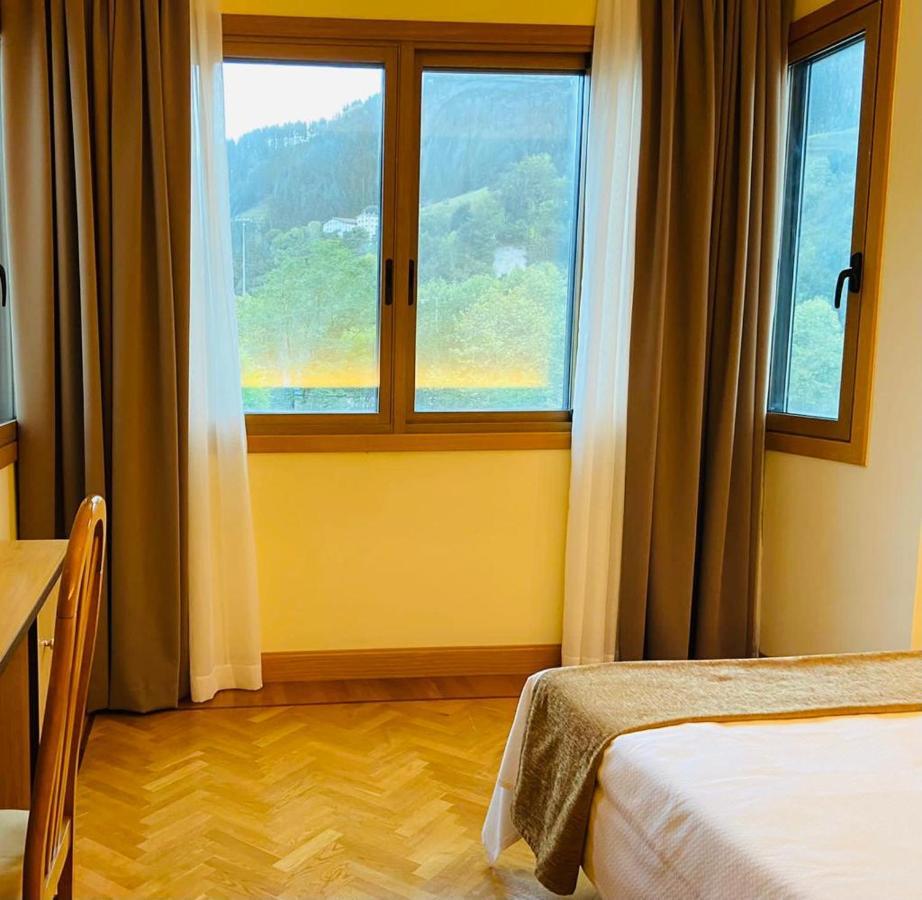Hotel Asador Arriarte เอบาร์ ภายนอก รูปภาพ