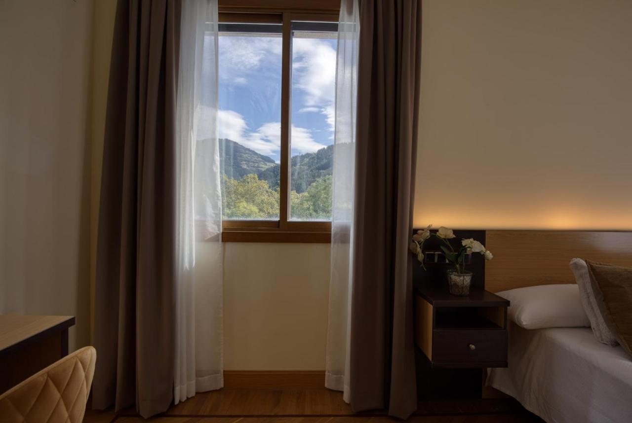 Hotel Asador Arriarte เอบาร์ ภายนอก รูปภาพ