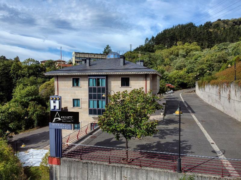 Hotel Asador Arriarte เอบาร์ ภายนอก รูปภาพ